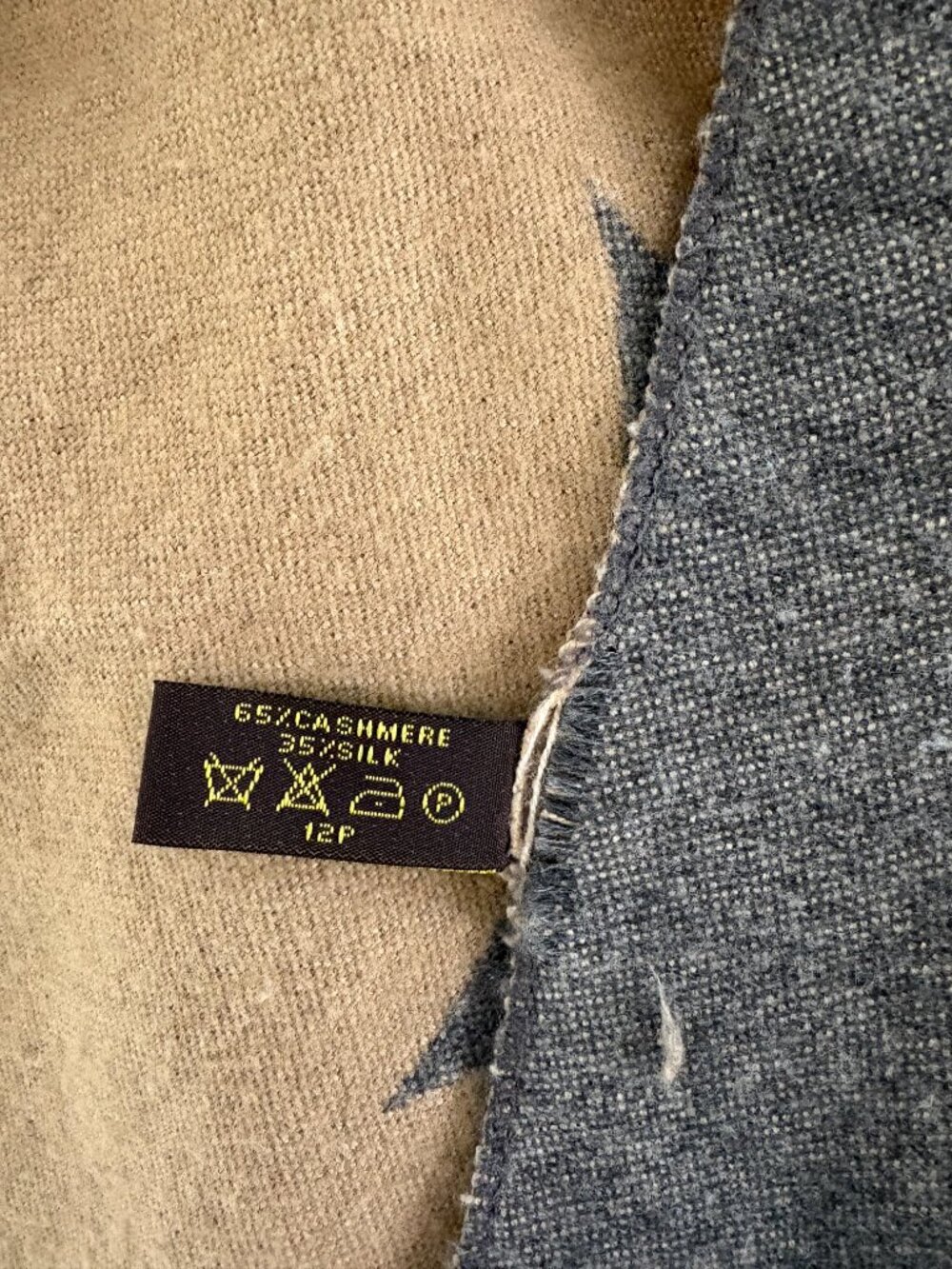 LV Louis Vuitton Paris Cashmere Silk Logomania Scarf Wrap - Picture 8 of 9